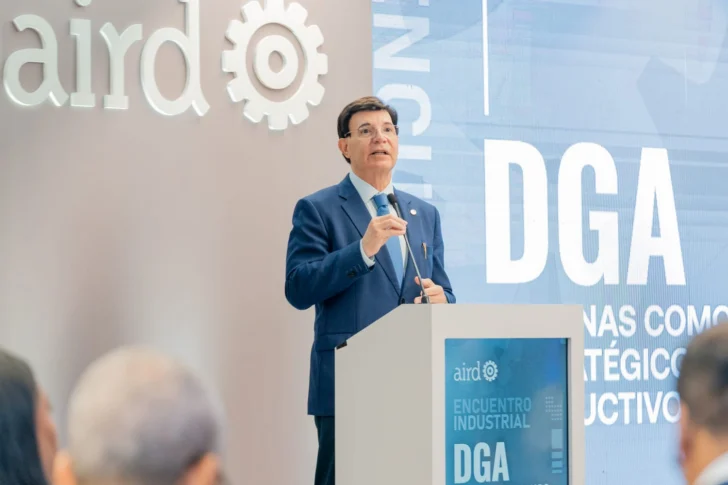 Aduanas proyecta recaudar más de RD$270,000 millones; AIRD destaca su papel en la competitividad