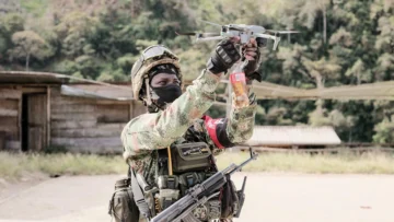 Narcos colombianos viajan a Ucrania en busca de conocimientos sobre drones