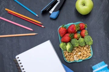 ¿Qué poner en la lonchera? Guía para alimentar mejor a los niños durante el año escolar