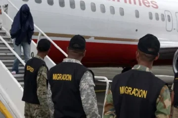 República Dominicana negó la entrada a 116 extranjeros; 817 dominicanos retornados durante el mes julio República Dominicana negó la entrada a 116 extranjeros; 817 dominicanos retornados durante el mes julio