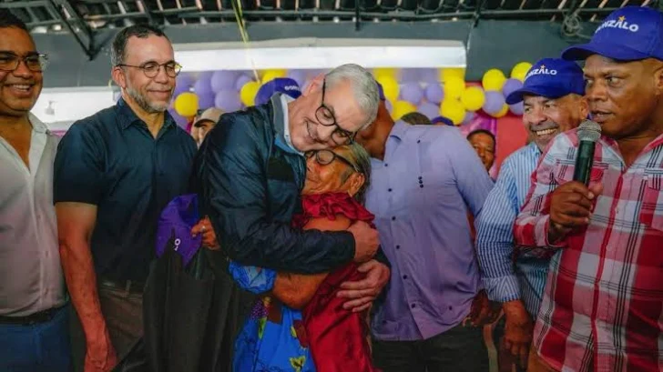 Abinader remenea la mata, Leonel debate con Alofoke y Gonzalo promete comida: así se movió la política este fin de semana