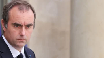 Francia: El primer ministro propone un ajuste fiscal 
