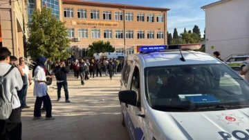 Turquía: Un adolescente abre fuego frente a su liceo y deja varios heridos Turquía: Un adolescente abre fuego frente a su liceo y deja varios heridos