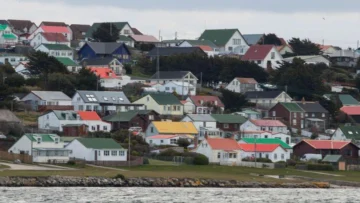 Reino Unido asegura que su apoyo a las Malvinas/Falklands se mantiene 