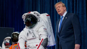 Estados Unidos asegura tener armas en el espacio: ¿qué implica y qué responden Rusia y China?
