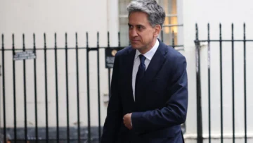 En directo I Asentamientos israelíes en Cisjordania son ilegales: ministro de Exteriores de Reino Unido detalla sanciones En directo I Asentamientos israelíes en Cisjordania son ilegales: ministro de Exteriores de Reino Unido detalla sanciones