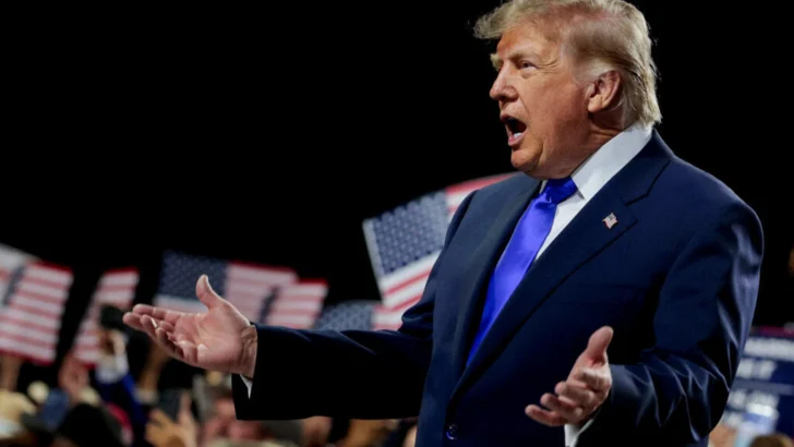 EEUU: Trump promete 5.000 dólares a cada adulto si los republicanos ganan los “midterms”