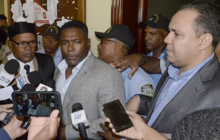 Edwin Encarnación se suma a lista de peloteros dominicanos marcados por controversias Edwin Encarnación se suma a lista de peloteros dominicanos marcados por controversias