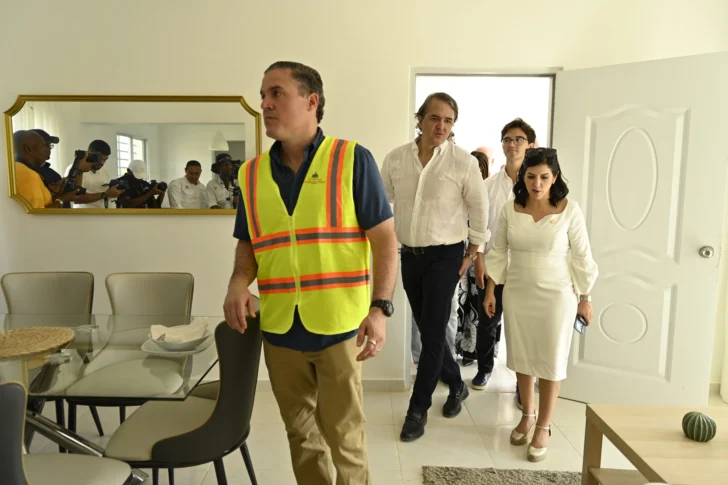 Banreservas y MIVED inician construcción de 400 apartamentos en Las Acacias III Banreservas y MIVED inician construcción de 400 apartamentos en Las Acacias III