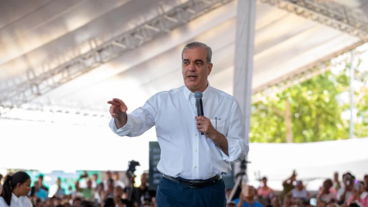Gobierno entrega 1,750 títulos de propiedad en Los Alcarrizos y ahorra RD$ 221 millones a familias