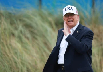 Trump pide a Zelenski que Ucrania deje de atacar refinerías de Rusia