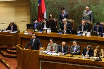 Congreso chileno interpela al canciller por entrar al Escudo de las Américas