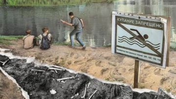 La playa de los huesos: cómo Rusia intenta olvidar la represión soviética (pero las pruebas siguen aflorando en un lago)