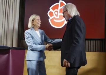 Extrema derecha aspira a llegar por primera vez al gobierno e izquierda retornar a él Extrema derecha aspira a llegar por primera vez al gobierno e izquierda retornar a él