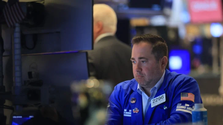 Wall Street cierra mixto pendiente del petróleo, pero el Nasdaq marca otro récord