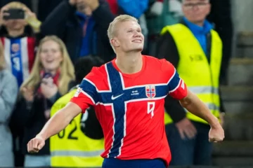 Haaland, la estrella del Mundial, marcó hoy doblete en triunfo de Noruega sobre Dinamarca Haaland, la estrella del Mundial, marcó hoy doblete en triunfo de Noruega sobre Dinamarca