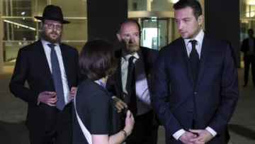 Francia: Mediapart denuncia comentarios antisemitas de Jordan Bardella; él responde que son falsedades
