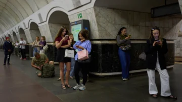 Kiev flexibiliza el toque de queda para facilitar la vida de los habitantes de la capital Kiev flexibiliza el toque de queda para facilitar la vida de los habitantes de la capital