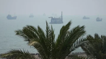Dos buques son impactados en Ormuz, mientras EE. UU. e Irán intercambian nuevas amenazas Dos buques son impactados en Ormuz, mientras EE. UU. e Irán intercambian nuevas amenazas