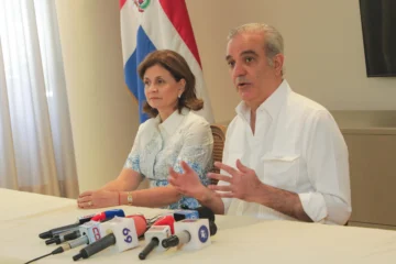 Abinader anuncia ampliación a cuatro carriles de la vía hacia Licey al Medio Abinader anuncia ampliación a cuatro carriles de la vía hacia Licey al Medio
