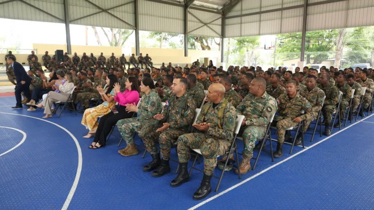 Miembros del Ejército participan en jornada sobre prevención de violencia contra las mujeres