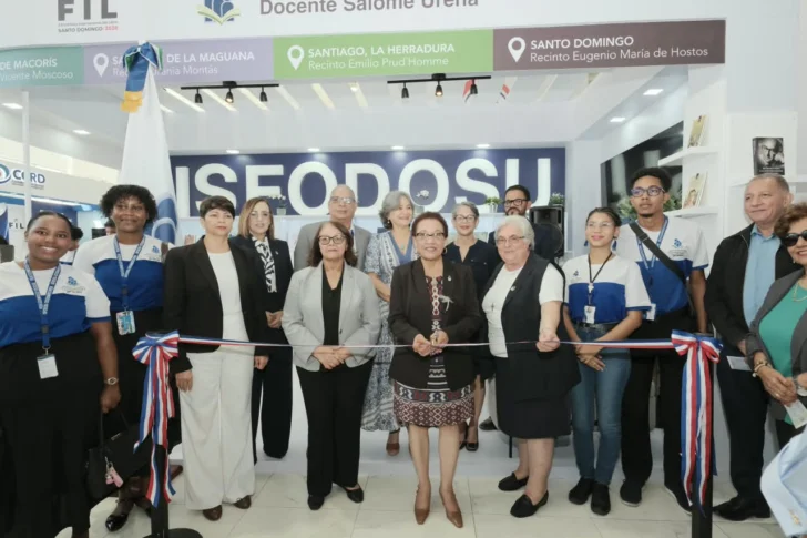 ISFODOSU lleva actividades sobre lectura, educación e inteligencia artificial a la Feria del Libro