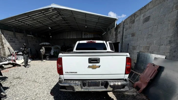 DNCD desmantela taller para fabricar caletas en Santo Domingo Este vinculado a decomiso de 237 paquetes de cocaína