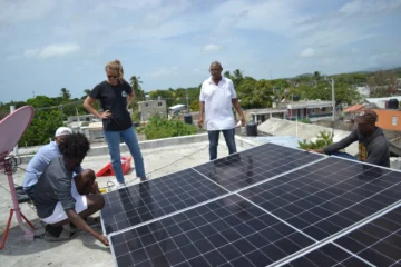 Inaugurarán proyecto solar piloto para diez viviendas en Nizao