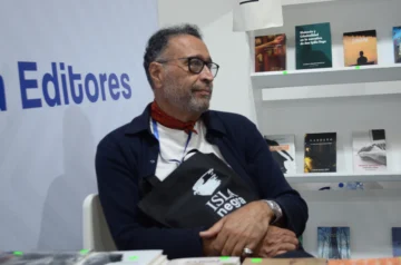 El poeta es un caminante que siempre está haciéndose preguntas