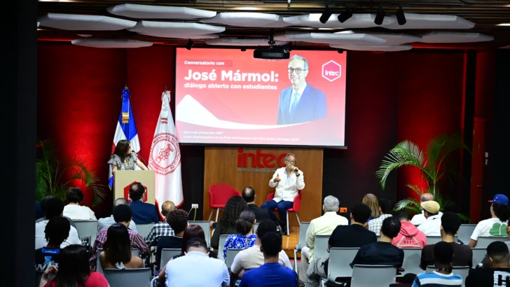 José Mármol llama a recuperar la lectura profunda frente a la inmediatez digital