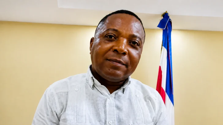 Movimientos sociales denuncian inversiones que se quedan en anuncios y abusos laborales en La Altagracia