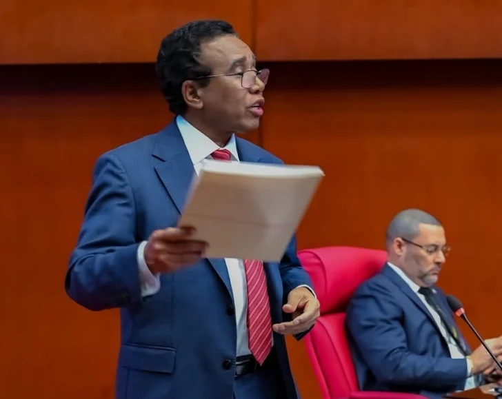 Félix Bautista deposita proyecto para eliminar el método D’Hondt