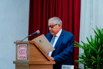 Embajador Juan Bolívar Díaz presenta en México sus memorias 'Con las riendas tensas' Embajador Juan Bolívar Díaz presenta en México sus memorias 'Con las riendas tensas'