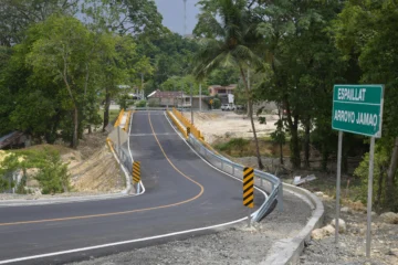 Gobierno inaugura carretera Las Espinas tras 36 años de espera en Jamao al Norte Gobierno inaugura carretera Las Espinas tras 36 años de espera en Jamao al Norte