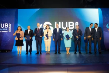 Gobierno y AWS anuncian 50,000 becas para formación en inteligencia artificial y computación en la nube