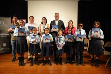 Poemario en braille escrito por niños con discapacidad visual es presentado en Feria del Libro de Honduras Poemario en braille escrito por niños con discapacidad visual es presentado en Feria del Libro de Honduras