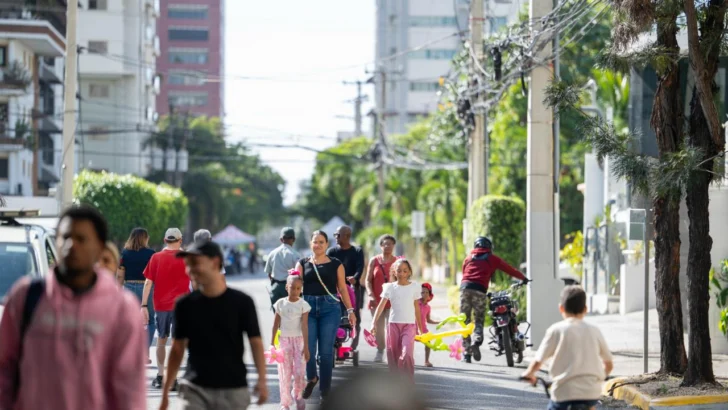 Intrant realiza jornada peatonal en Piantini como parte de la Semana de la Movilidad Sostenible