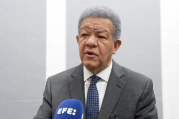 Leonel Fernández: “América Latina no puede quedar rezagada en la revolución tecnológica” Leonel Fernández: “América Latina no puede quedar rezagada en la revolución tecnológica”