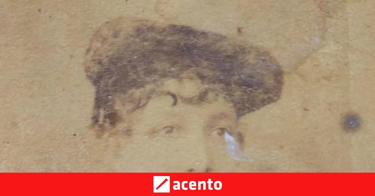 Исторический сертификат первой comunии связывает дочь экс-президента с отцом-филантропом