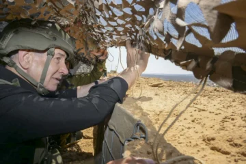 Netanyahu entra en Gaza y reitera que Israel controla el 60 %: 