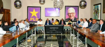 PLD reúne a aspirantes y representantes para revisar detalles de consulta del 18 de octubre