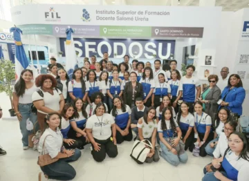 ISFODOSU lleva actividades sobre lectura, educación e inteligencia artificial a la Feria del Libro ISFODOSU lleva actividades sobre lectura, educación e inteligencia artificial a la Feria del Libro