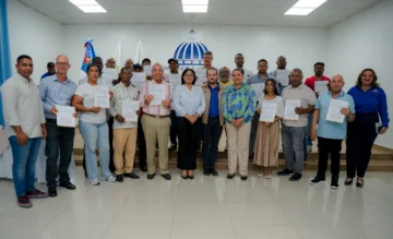 TNR entrega más de RD$ 20 millones en bonificaciones a 29 productores para tecnificar riego TNR entrega más de RD$ 20 millones en bonificaciones a 29 productores para tecnificar riego