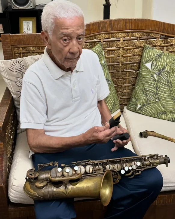 Fallece Sócrates “Choco” de León, figura emblemática del saxofón dominicano