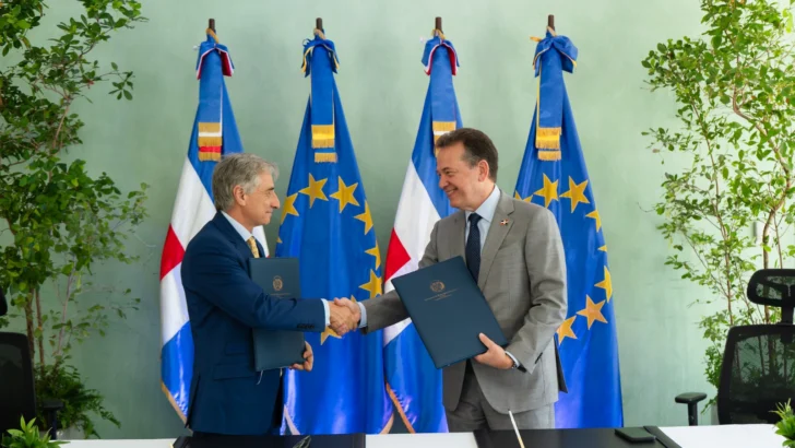 Unión Europea estudiará el potencial de tierras raras en Pedernales