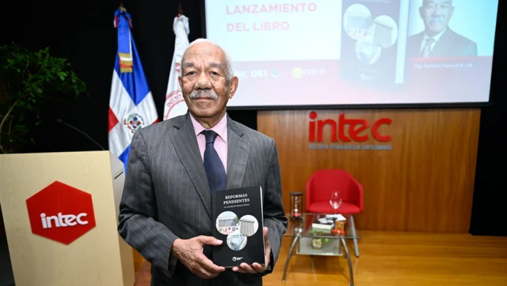 Presentan libro que recopila cinco décadas de reflexiones de Ramón Flores sobre los desafíos del país Presentan libro que recopila cinco décadas de reflexiones de Ramón Flores sobre los desafíos del país