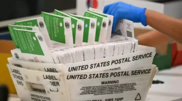 Supremo frena por ahora las restricciones de Trump al voto por correo Supremo frena por ahora las restricciones de Trump al voto por correo