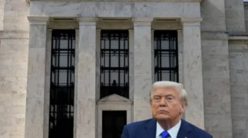 Trump carga contra la Fed que subió los tipos de interés por primera vez en tres años