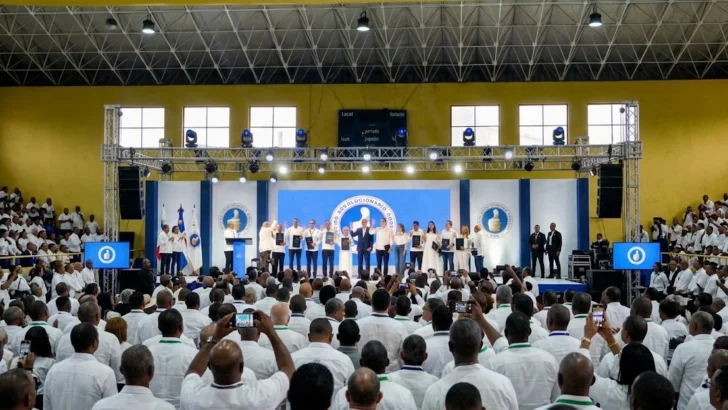 Juramentan nuevas autoridades del PRM durante cierre de la XXIV Convención Nacional Ordinaria