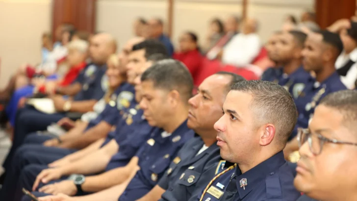 Reforma policial incorpora 11,001 nuevos agentes y amplía formación a un año